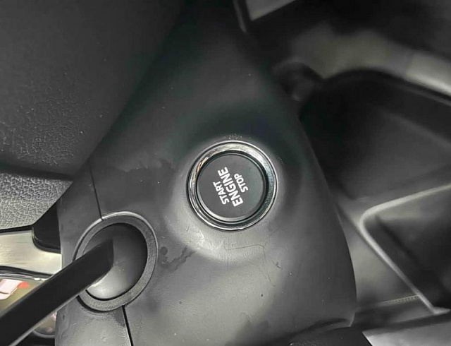 Skoda Superb 1.4 л 2024 г. Чёрный, пробег 8300 км