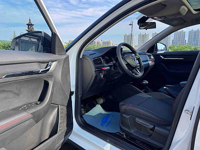 Skoda Kamiq 1.5 л 2023 г. Белый, пробег 9600 км