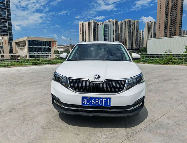 Skoda Kamiq 1.5 л 2024 г. Белый, пробег 17000 км