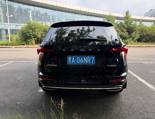 Skoda Karoq 1.4 л 2023 г. Чёрный, пробег 32000 км