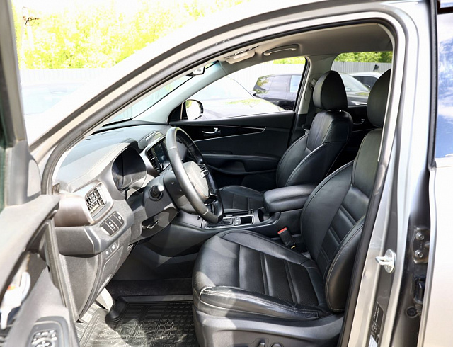 Kia Sorento серый 2020
