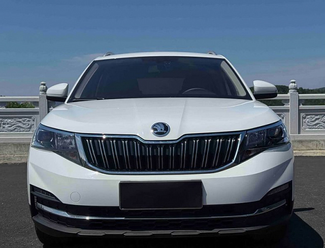Skoda Kamiq 1.5 л 2023 г. Белый, пробег 10000 км