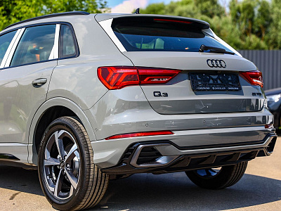 Audi Q3 серый 2026