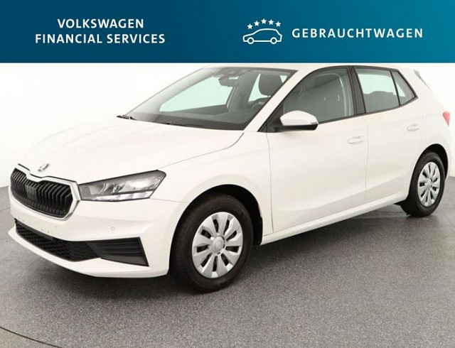 Skoda Fabia 2023 г. Белый, пробег 56448 км