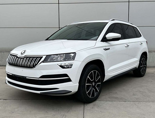 Skoda Karoq 1.4 л 2023 г. Белый, пробег 17000 км