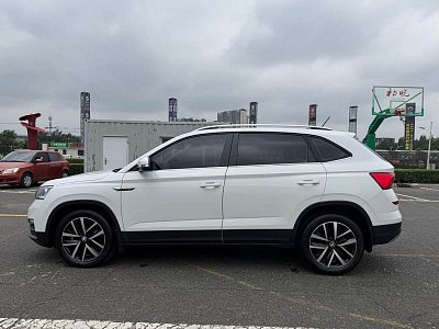 Skoda Kamiq 1.5 л 2023 г. Белый, пробег 13000 км