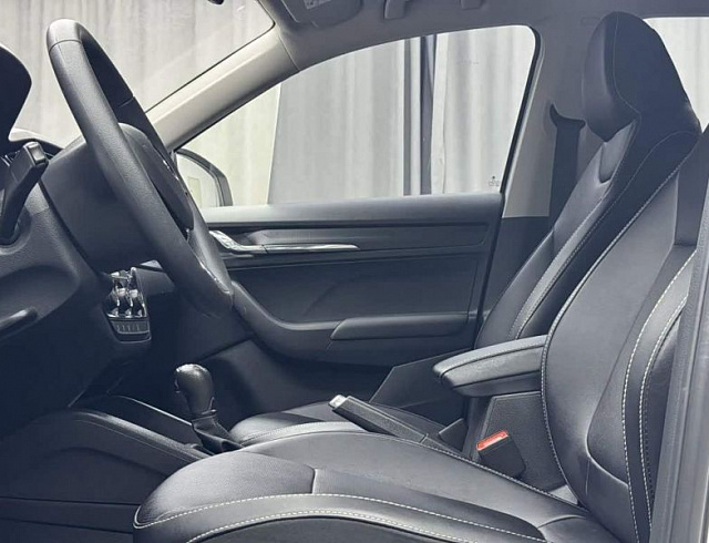 Skoda Kamiq 1.5 л 2022 г. Белый, пробег 50000 км