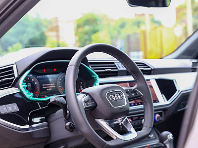 Audi Q3 серый 2026