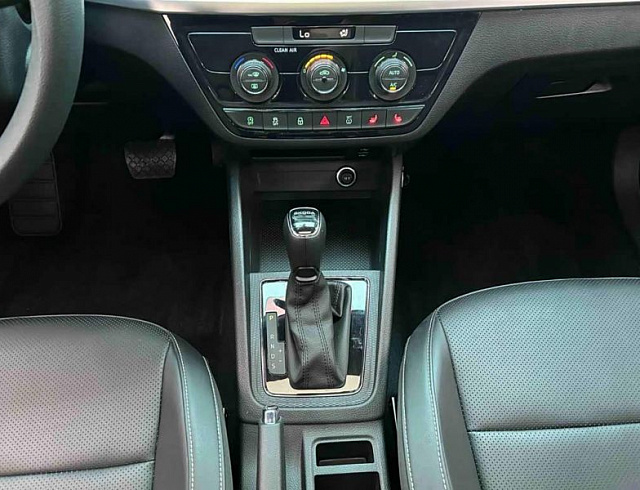 Skoda Kamiq 1.5 л 2024 г. Белый, пробег 3600 км