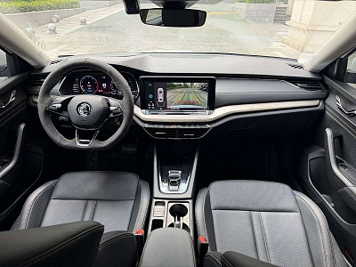 Skoda Octavia 1.4 л 2022 г. Белый, пробег 13300 км