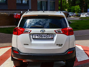 Toyota RAV4 белый 2014