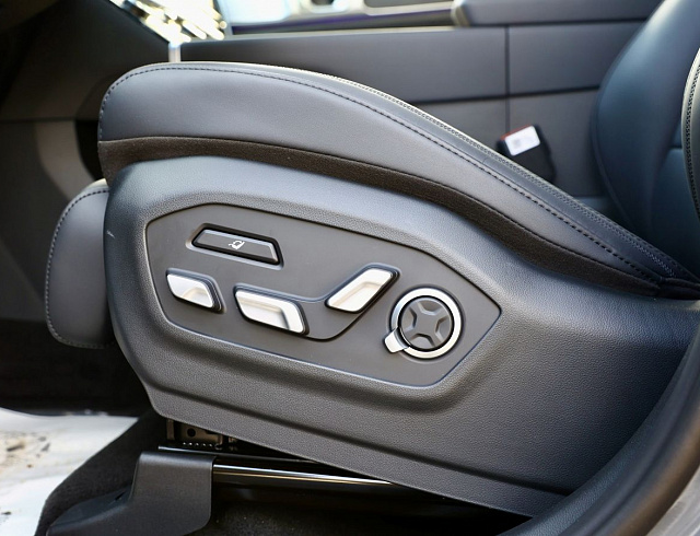 Hyundai Santa Fe серый 2026