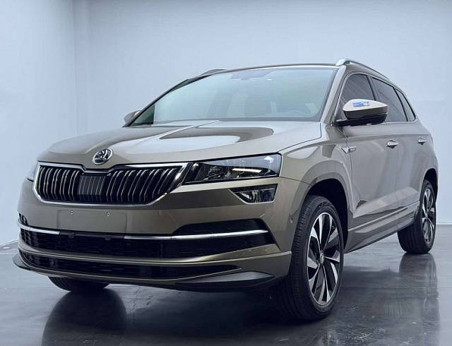 Skoda Karoq 1.4 л 2022 г. шампань/коричневый, пробег 40000 км