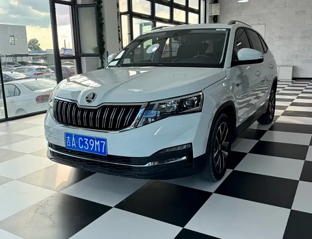 Skoda Kamiq 1.5 л 2023 г. Белый, пробег 5000 км