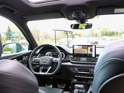Audi Q5 черный 2026