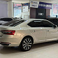 Skoda Superb 1.4 л 2023 г. желто-оранжевый, пробег 26000 км