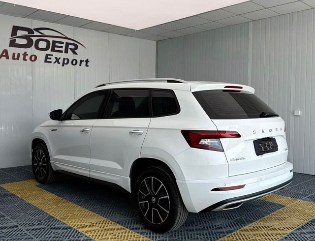 Skoda Karoq 1.4 л 2023 г. Белый, пробег 16000 км