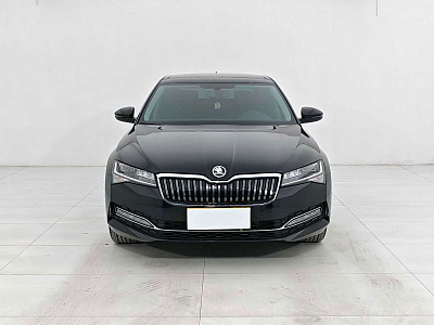 Skoda Superb 1.4 л 2024 г. Чёрный, пробег 19100 км