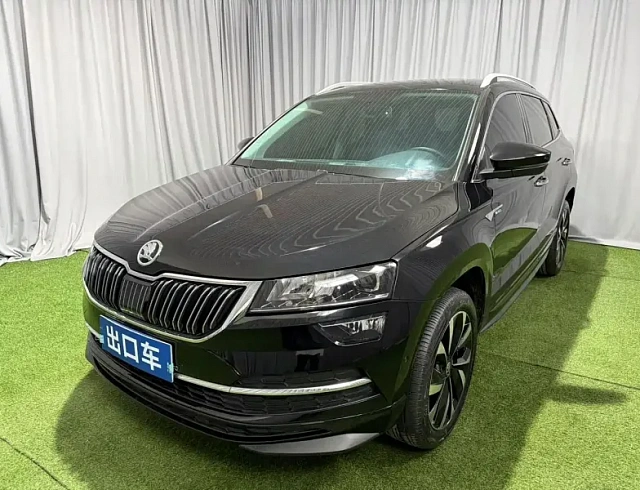 Skoda Karoq 1.4 л 2023 г. Чёрный, пробег 35000 км