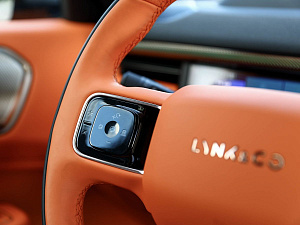 Lynk & Co 900 черный 2025