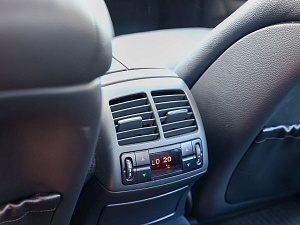 Mercedes-Benz E-Класс белый 2005