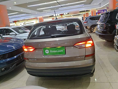 Skoda Kamiq 1.5 л 2021 г. шампань/коричневый, пробег 32400 км