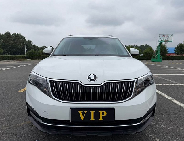 Skoda Kamiq 1.5 л 2023 г. Белый, пробег 13000 км