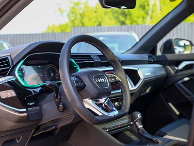 Audi Q3 серый 2026