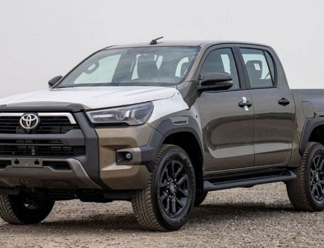 Toyota Hilux 2.8 л 2026 г. Коричневый