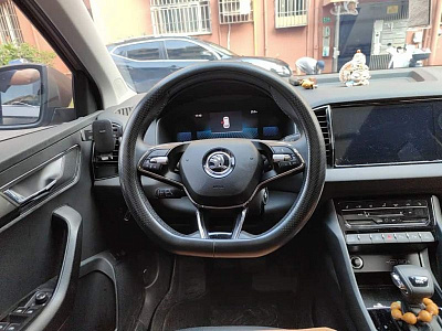 Skoda Karoq 1.4 л 2023 г. шампань/коричневый, пробег 20700 км