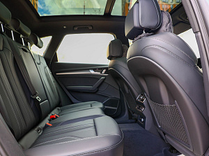 Audi Q5 серый 2026