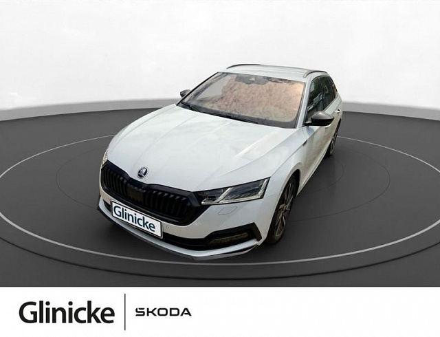 Skoda Octavia 2022 г. Белый, пробег 51710 км