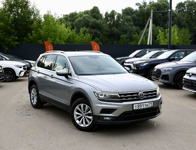 Volkswagen Tiguan серебро 2018