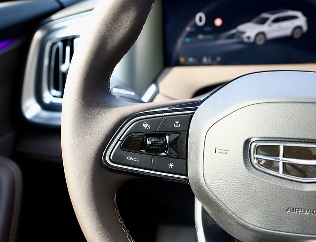 Geely Monjaro белый 2026