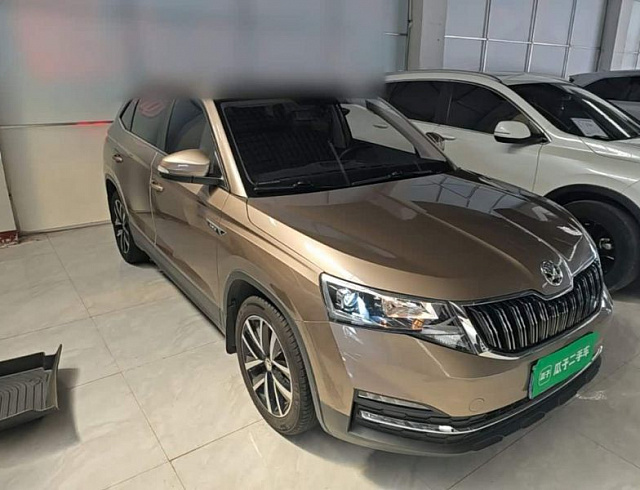 Skoda Kamiq 1.5 л 2022 г. шампань/коричневый, пробег 42300 км