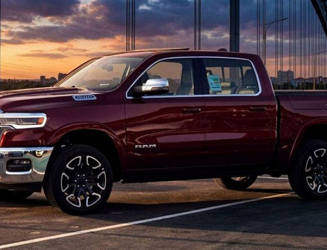 RAM 1500 3.0 л 2026 г. Красный