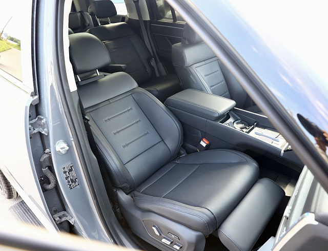 Hyundai Santa Fe серый 2026
