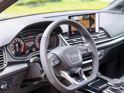Audi Q5 черный 2026