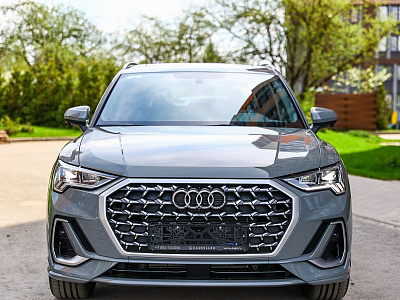 Audi Q3 серый 2026