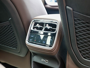 Geely Monjaro белый 2026