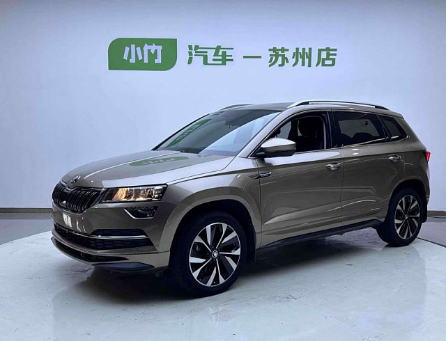 Skoda Karoq 1.4 л 2022 г. Серебристо-серый, пробег 27000 км