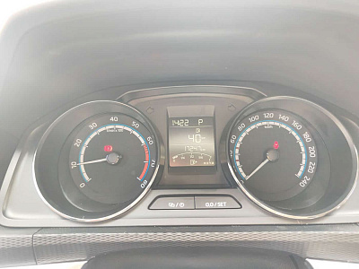 Skoda Kamiq 1.5 л 2024 г. Белый, пробег 17000 км