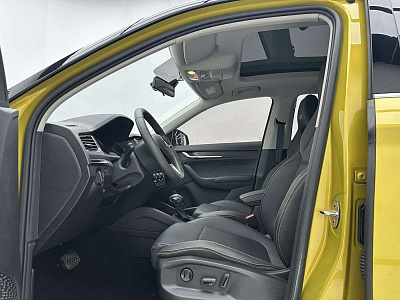 Skoda Kamiq 1.5 л 2022 г. желто-оранжевый, пробег 40000 км