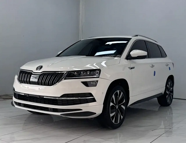Skoda Karoq 1.4 л 2022 г. Белый, пробег 40000 км