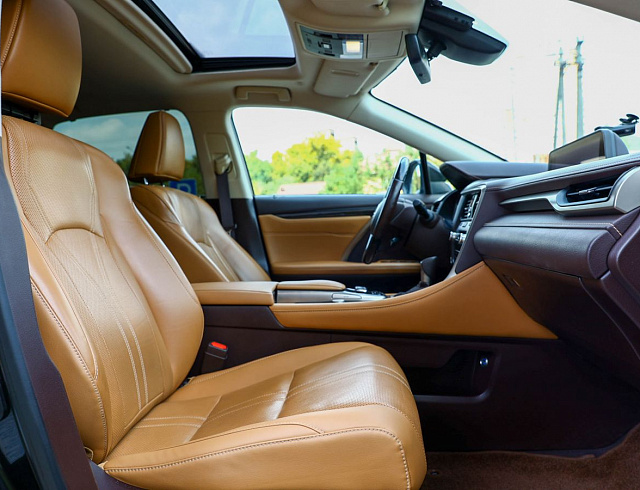 Lexus RX черный 2019