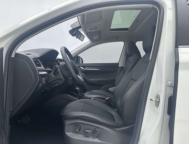 Skoda Kamiq 1.5 л 2022 г. Белый, пробег 5000 км