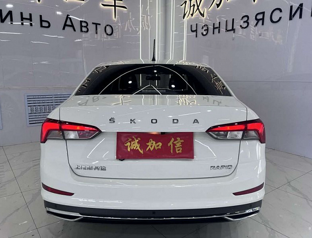 Skoda Rapid 1.5 л 2022 г. Белый, пробег 34000 км