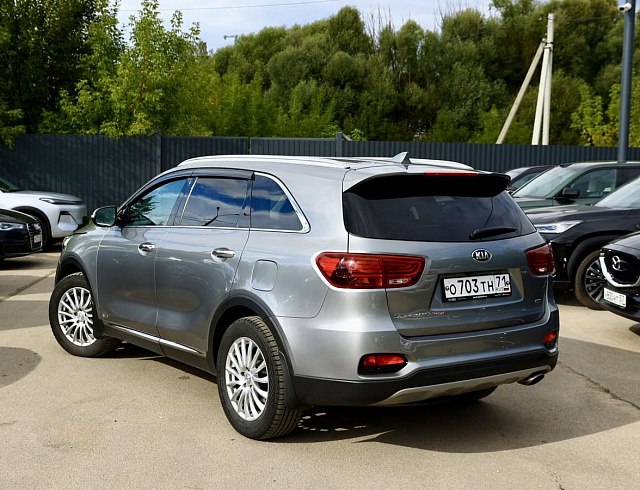 Kia Sorento серый 2020