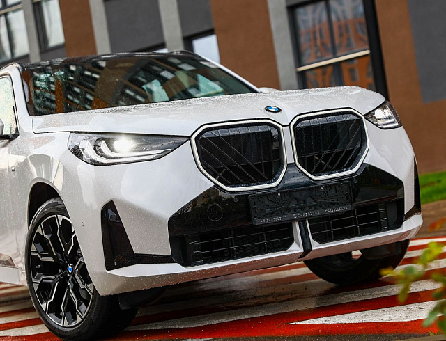 BMW X3 белый 2026