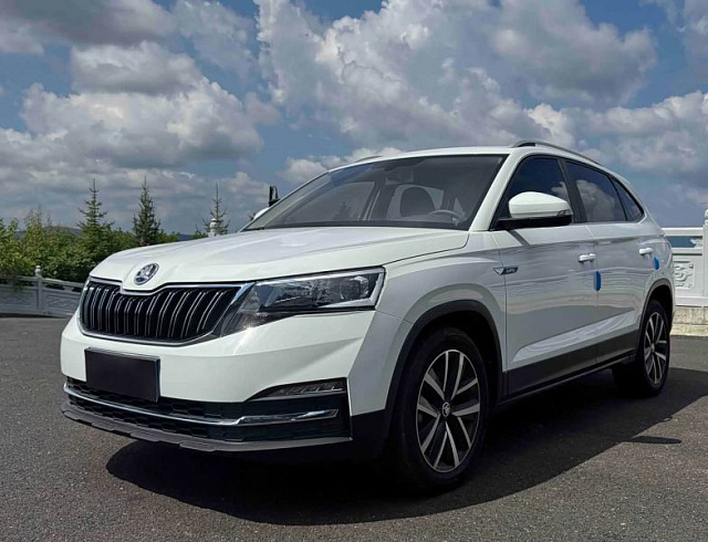 Skoda Kamiq 1.5 л 2023 г. Белый, пробег 23000 км